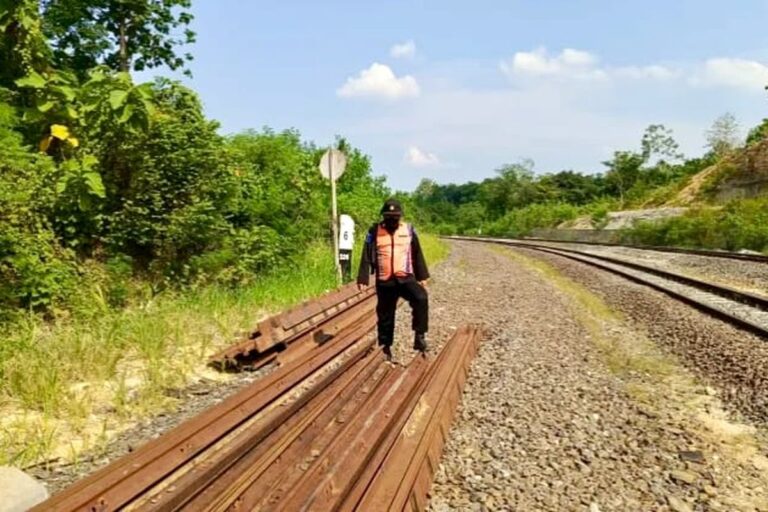 Polres Way Kanan Bongkar Kasus Pencurian Rel KAI 1,5 Km, Kerugian Ditaksir Rp 1,4 M