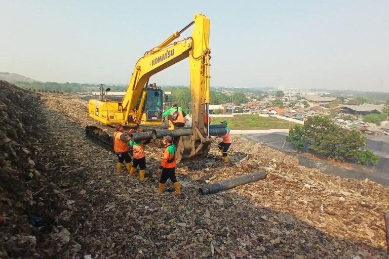 Menuju 2028 Bebas Sampah, DKI Uji Coba Penjemputan Sampah Terpilah Door-to-Door