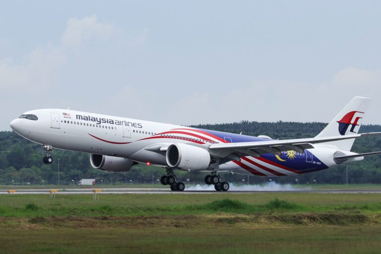 Malaysia Airlines Batalkan Penerbangan di Jepang Usai Muncul Asap dari Bagian Mesin