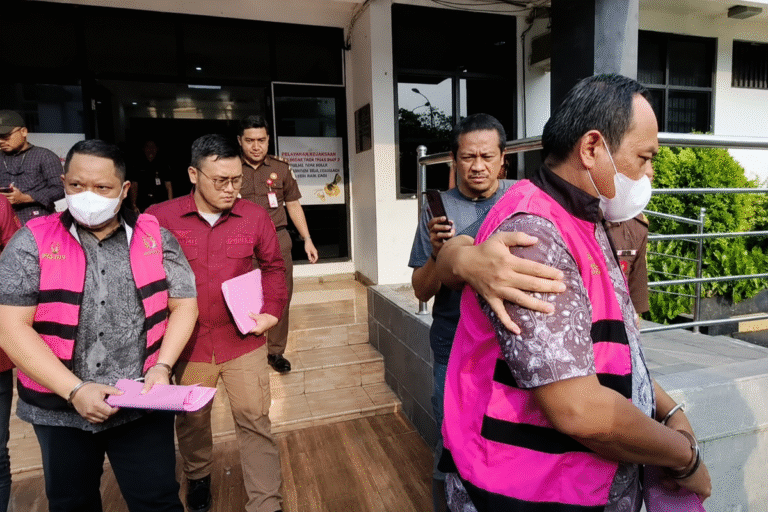 Kejari Bekasi Tahan Eks Direktur dan 2 Petinggi Perumda Air atas Kasus Korupsi Rp 4,5 M