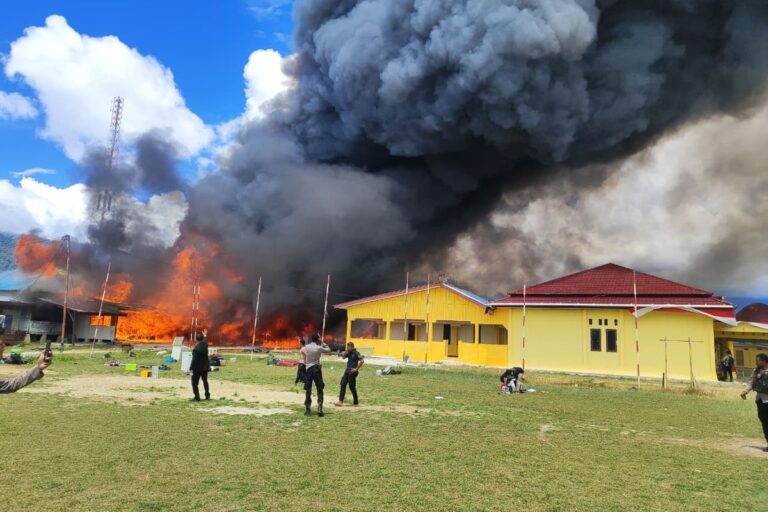 Asrama Polres Mamberamo Tengah Terbakar, 17 Petak Rumah Dinas Ludes