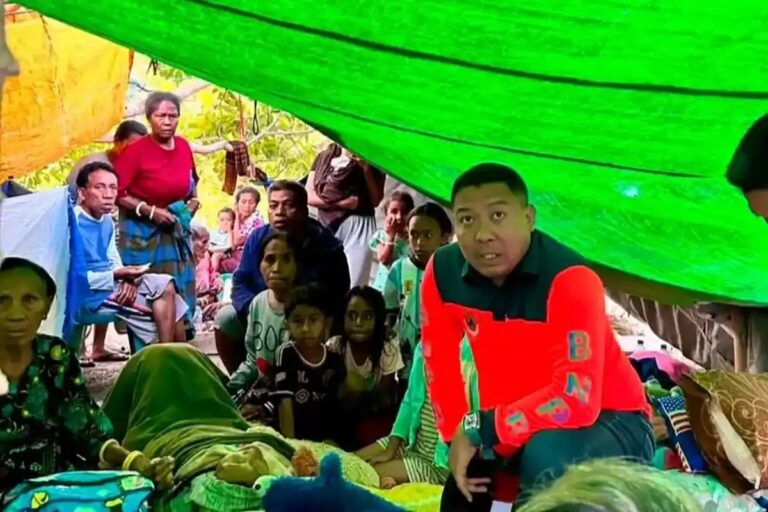 Kemensos Salurkan Bantuan Beras dan Sembako Serta Operasikan Dapur Umum di NTT