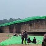 Sungai Kapuas Kian Dangkal, Hamparan Pasir di Sekadau Mendadak Jadi Tempat Nongkrong