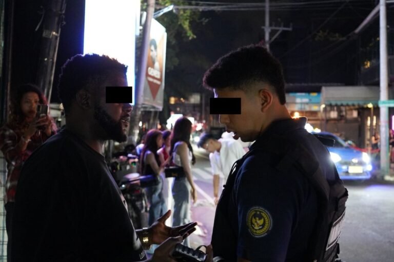 WNA Inggris Geber Knalpot Saat Patroli Imigrasi di Bali, Dideportasi karena Overstay 305 Hari