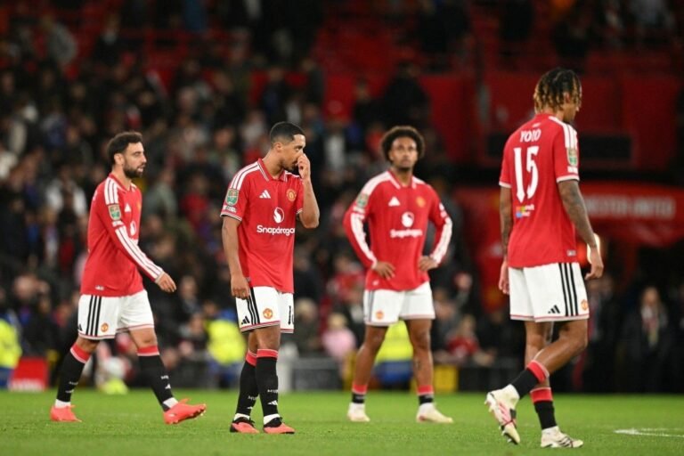 Utang Manchester United Tembus Rp 27,2 Triliun Usai Tarik Pinjaman Baru untuk Belanja Pemain