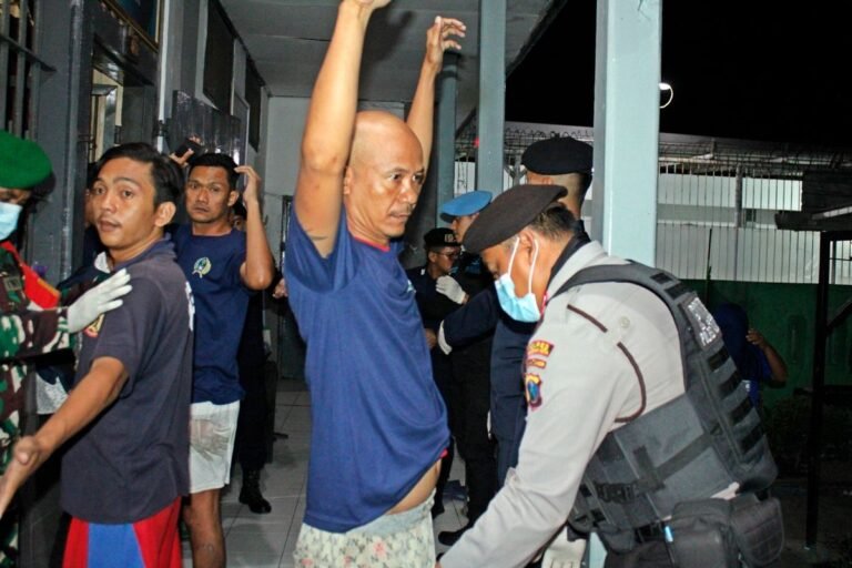 Dugaan Transaksi Narkoba Berhembus, Tim Gabungan Razia Kamar Sel Lapas Pasuruan
