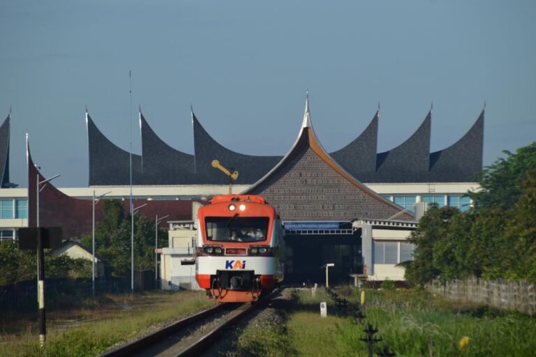 Dorong Ekonomi, Jalur Kereta Kayu Tanam–Padang Panjang Resmi Digarap