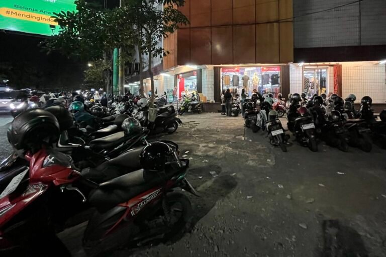 Ringankan Beban Driver, DPRD DKI Usulkan Parkir Gratis 30 Menit di Pusat Perbelanjaan